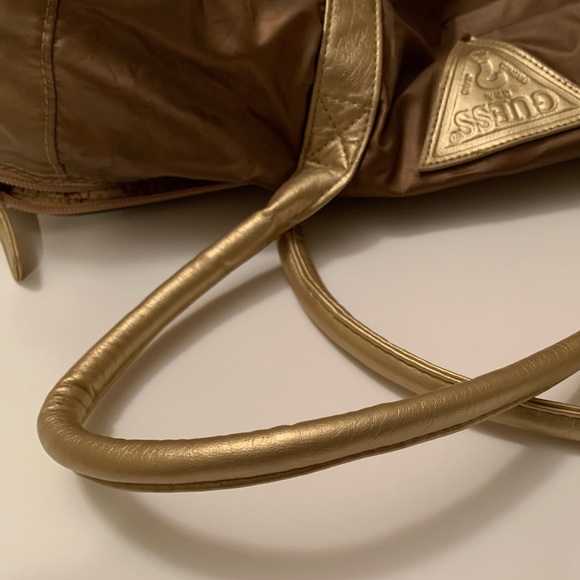 Guess Overnight/Weekender - Picture 7 of 8